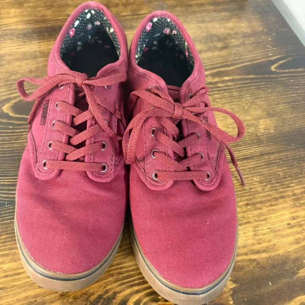 Vans Burgundy Sneakers‎ Size 8